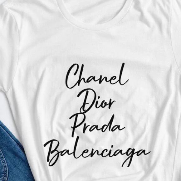 Gildan Tops - - Cute 🥰 Women 👕 t-shirt